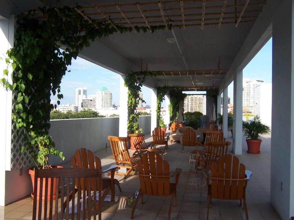 Hotel Croydon Маями Бийч Екстериор снимка